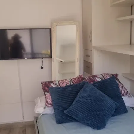Estudio En Centro De * Fuengirola